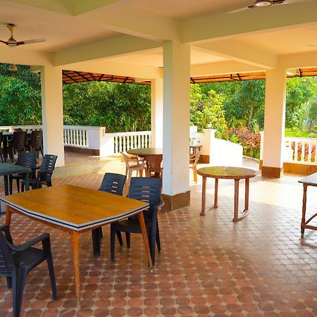 Bana The Wild Waters Hotel Muduvādi Buitenkant foto