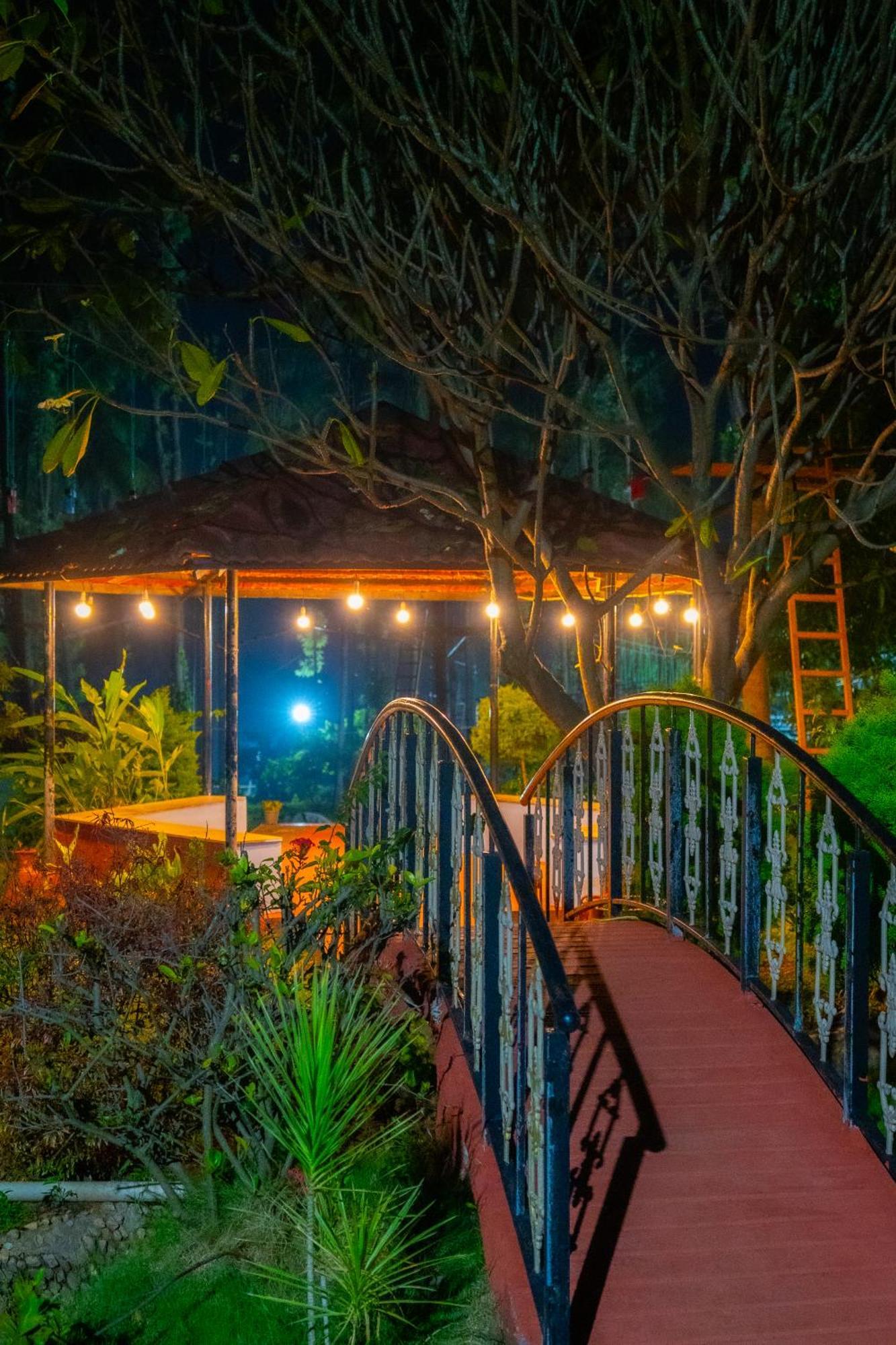 Bana The Wild Waters Hotel Muduvādi Buitenkant foto